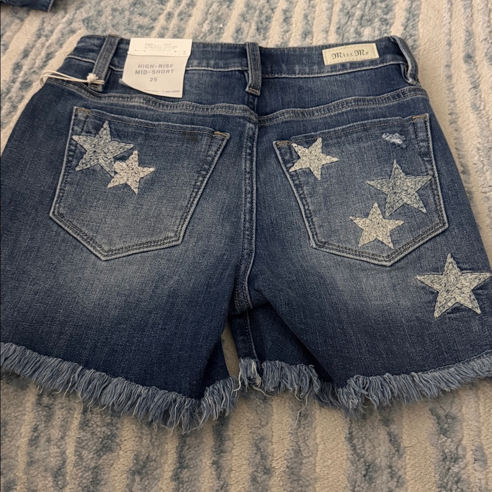 NWT Miss Me Blue Denim Star-Patterned Shorts Size 25 - Picture 4 of 6